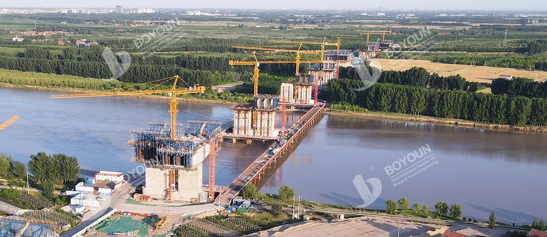 Binzhou Yellow River Fourth Bridge Cantilever Form Traveller Project