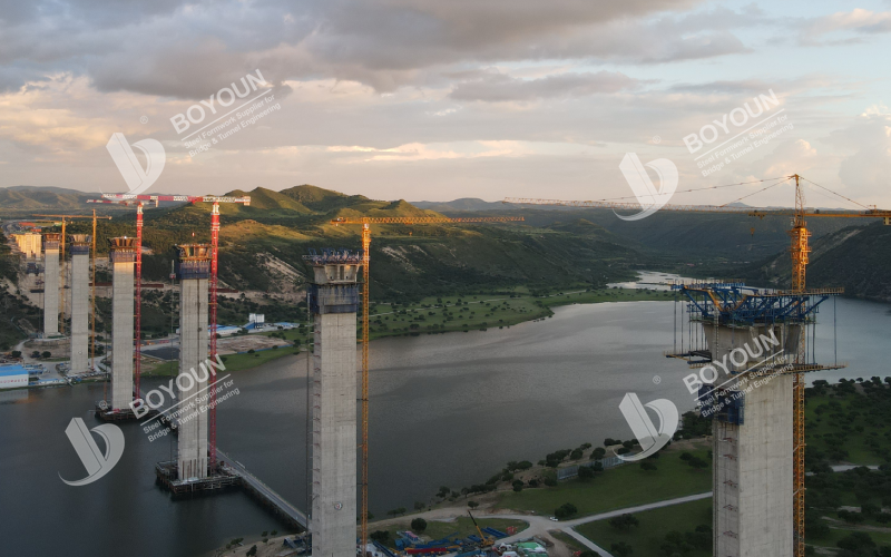 xilamulun river bridge cantilever form traveller