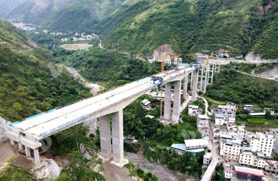 cantilever carriage in duiping 1 bridge cantilever carriage in duiping 1 bridge